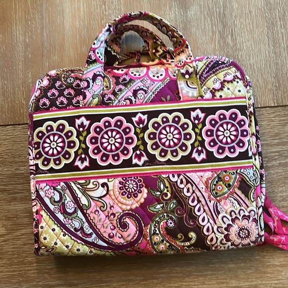 Retired Vera Bradley Very Berry hanging organizer AND makeup bag, two items - Picture 8 of 8